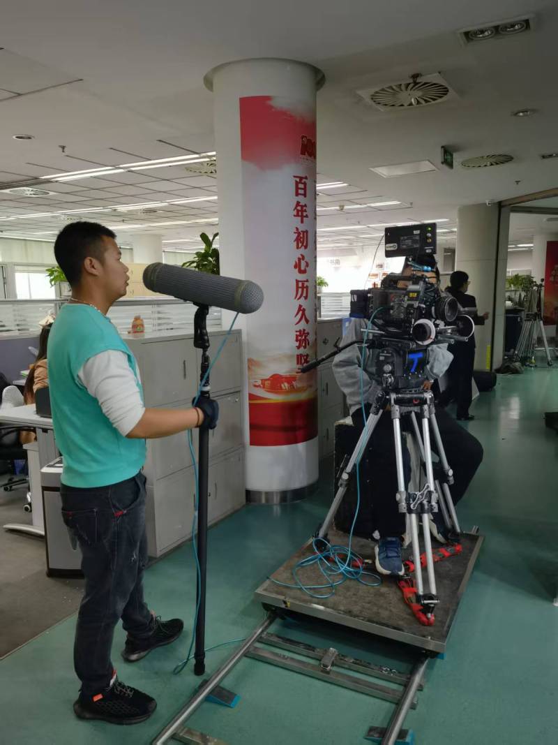 鸡冠区广告片拍摄：用故事化表达传递品牌温度，拉近与用户的距离！
