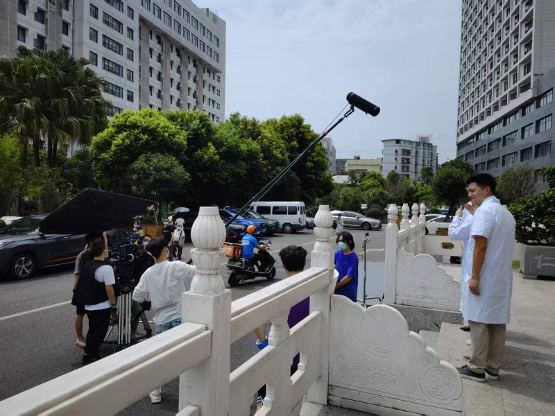 鸡冠区广告片拍摄公司低成本实现高规格制作的诀窍